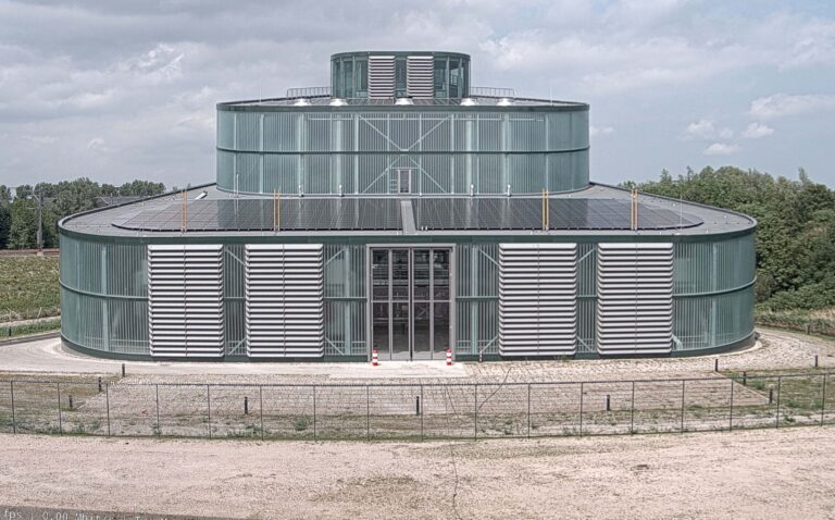 Großes Falttor für RAM Vattenfall Fernwärme in Amsterdam