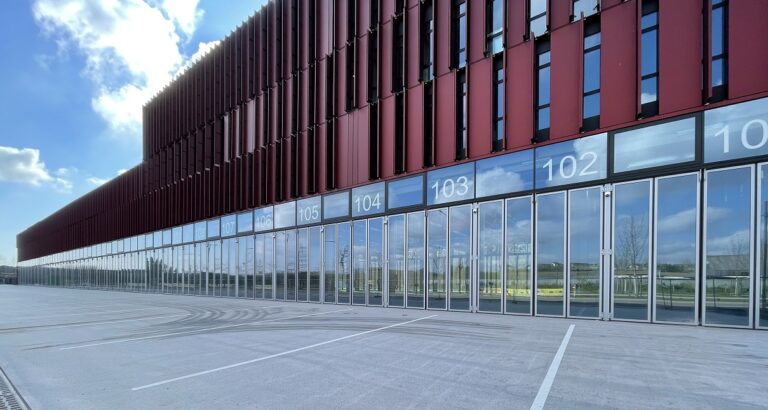 Major order for 106 folding doors for the CNIS Luxembourg completed