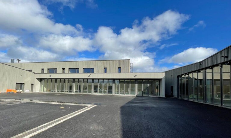 22 folding doors for the Luxembourg City Cemetery Service