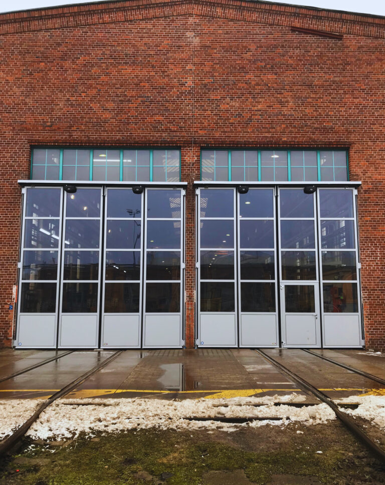 Energetische Sanierung im Bestand – mit ALPGATE Falttoren